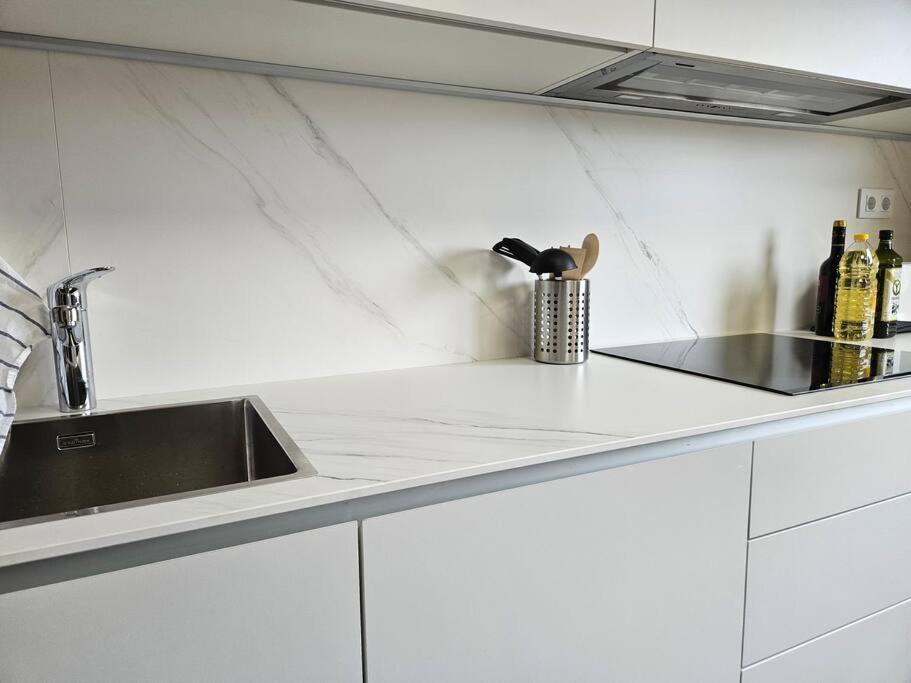 15A04 Duplex Y Garaje En Centro Apartment Лянес Екстериор снимка